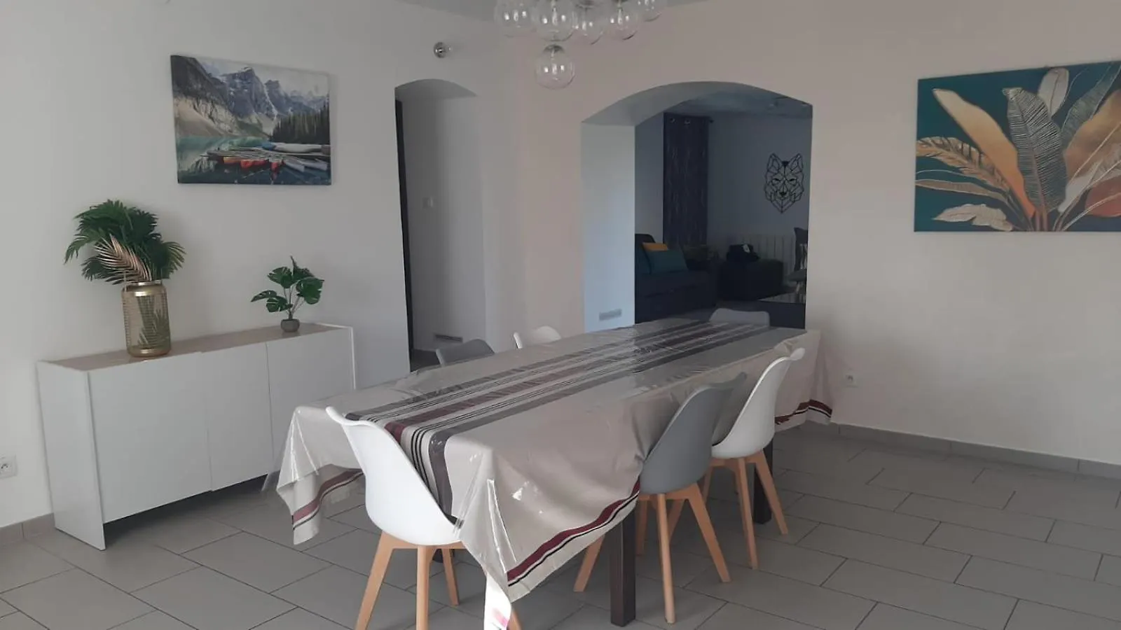 Beautiful Renovated 2 Room Garden Box Eurexpo-Lyon- Stadium Bron 0*,