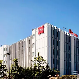 Ibis Lyon Est Hotel